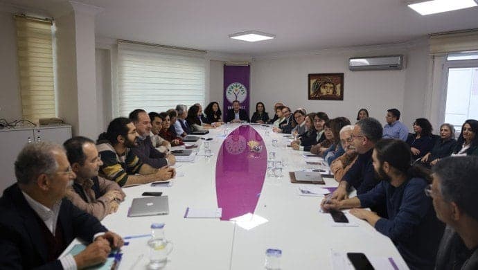 DEM Parti MYK’si 'çerçeve yasa' gündemiyle toplandı